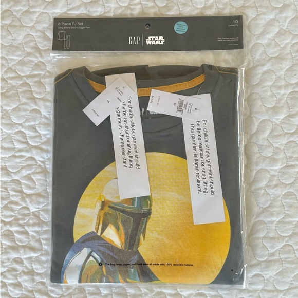 Gap StarWars Mandalorian Camo PJ Set - Picture 2 of 3